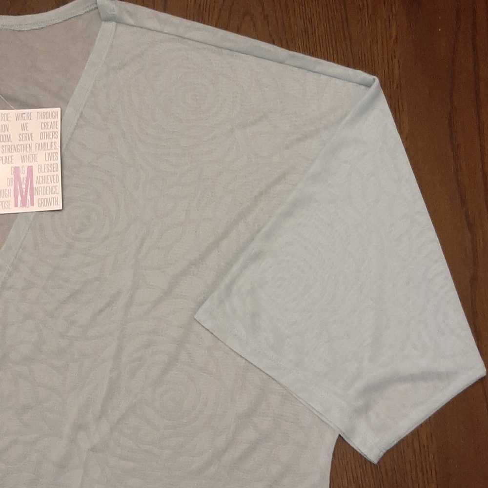 LuLaRoe Lindsay Kimono
